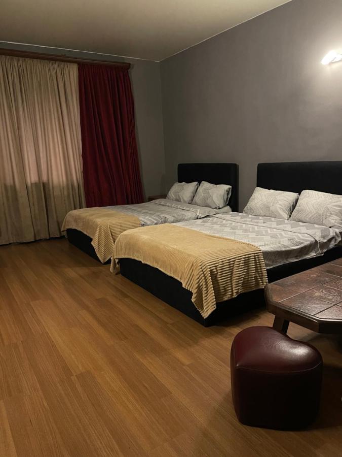 Hotel Era Tbilisi Eksteriør bilde